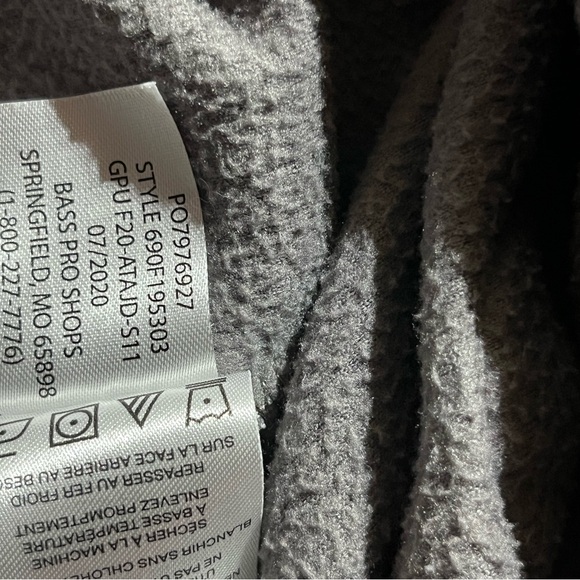 OUTDOOR KIDS BY BASS PRO SHOP BOYS CHRISTMAS PRINT ROBE GRAY 10-12 PRE-OWNED - Picture 7 of 7